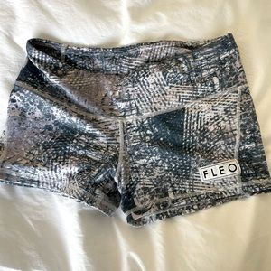 Fleo Shorts